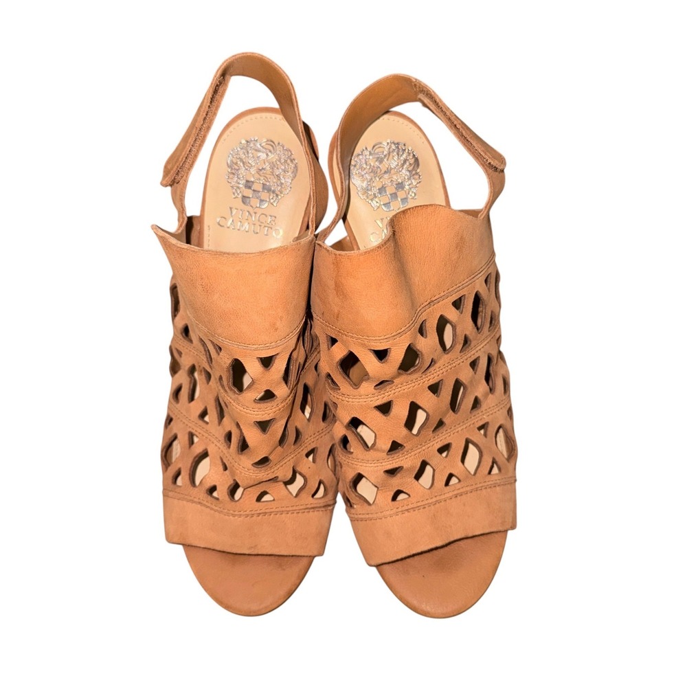 Vince Camuto VC-Deverly Sandal Womens 9W/40 Heel Tan Leather Laser Cut Slingback